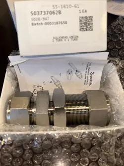 NEW SWAGELOK SS-1610-61 TUBE FITTING BULKHEAD UNION 1 IN. TUBE OD