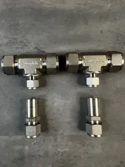 2X SWAGELOK STAINLESS STEEL TUBE FITTING, REDUCING UNION TEE 3/4