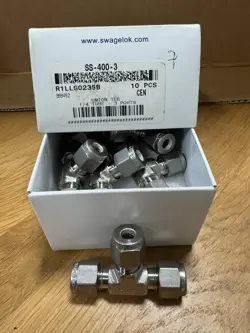 LOT OF 7 SWAGELOK SS-400-3  1/4