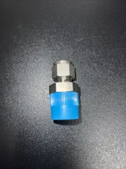 SWAGELOK MALE CONNECTOR 3/8 IN. TUBE OD X 1/2 IN. MALE NPT (SS-600-1-8)