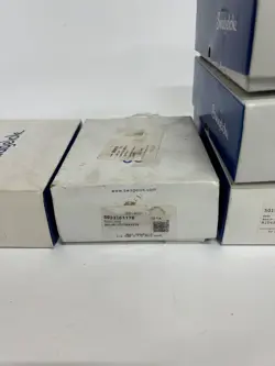 SWAGELOK LOT. SEE PICTURES FOR DETAILS.