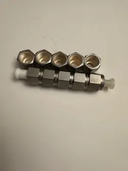 NUT QTY 10