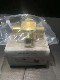 NEW SWAGELOK B-44XF4 BRASS 1-PIECE 40 SERIES 3-WAY BALL VALVE