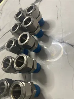 LOT-11PCSWAGELOK STAINLESS STEEL 3/4 IN. TUBE FITTING MALE CONNECTOR SS-1210-1-8