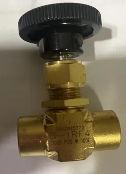 SWAGELOK B-1RF4 BRASS INTEGRAL BONNET NEEDLE VALVE FNSP