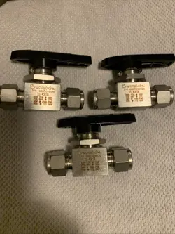 SWAGELOK SS-43GS6 1 PIECE 40G SERIES BALL VALVE 3/8” STAINLESS STEEL
