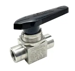 WHITEY SS-45F8-1466 STAINLESS STEEL BALL VALVE 200 PSI @ 100°F 1/2