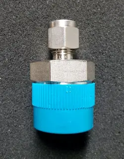 SWAGELOK SS-400-1-12 STAINLESS STEEL FITTING CONNECTOR 1/4