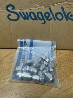 LOT IF 10 SWAGELOK STAINLESS STEEL CAP FITTING, 1/8