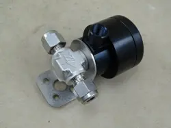 SWAGELOK STAINLESS STEEL TOGGLE VALVE 1/4