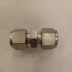 SWAGELOK SS-810-6 STEEL UNION FITTING, 1/2