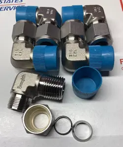 NEW SWAGELOK SS-810-2-8 ,  1/2  X  1/2 MALE NPT 90  ELBOW