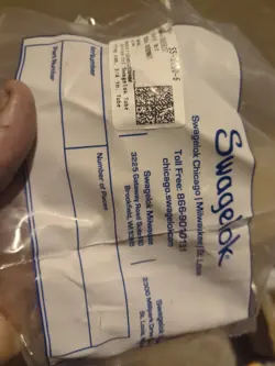 2-NEW SWAGELOK SS-1210-6
