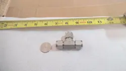 SWAGELOK 316 STAINLESS 3 WAY TEE UNION 3/8 TUBE SS-600-3