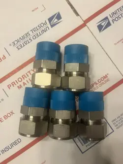 LOT OF 5 BRAND NEW SWAGELOK 1