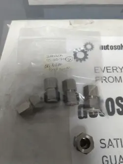 SWAGELOK,SS-810-7-4,FEMALE CONNECTOR 1/2TX1/4FNPT LOT OF 5 NOS