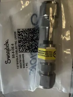 NEW SWAGELOK SS-8-DE-6  , 1/2