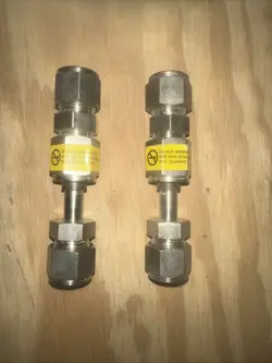 2 - SWAGELOK STAINLESS STEEL DIELECTRIC UNION FITTING, 1/2