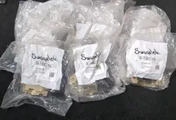 SWAGELOK S-TBC16 LOT OF 13 CUSHIONED CLAMPS FOR 1