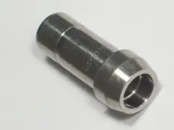 1 - SWAGELOK STAINLESS STEEL PORT CONNECTOR, 1/2