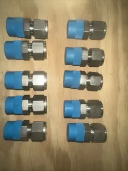 10 SWAGELOK STAINLESS STEEL FITTINGS, 1/2