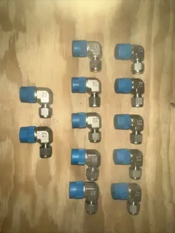 LOT-12PC SWAGELOK STAINLESS STEEL FITTING, 3/8