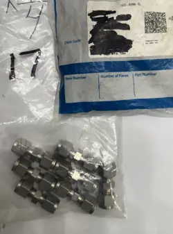17 PIECES . SWAGELOK TUBE FITTING, UNION, 1/4 IN. TUBE OD (SS-400-6)