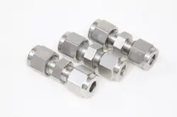 LOT OF 3  SS-400-6  STAINLESS STEEL SWAGELOK TUBE FITTING UNION 1/4 IN. TUBE OD