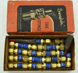 LOT OF (19) SWAGELOK BRASS CONNECTOR FITTING, 3/8
