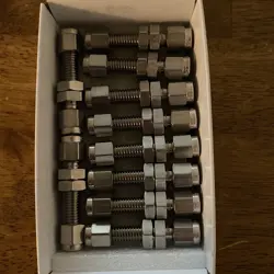 SS-200-61 SWAGELOK TUBE FITTING 1/8” LOT OF 25