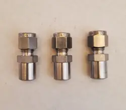 LOT OF (3) SS-400-1-4W SWAGELOK MALE CONNECTOR, 1/4 TUBE OD X 1/4 MALE PIPE WELD