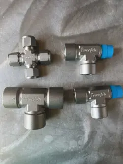 4 SWAGELOK TUBE FITTING  3/4