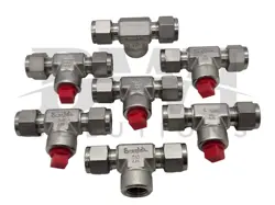 NEW SWAGELOK SS-600-3TTF FEMALE BRANCH TEE 3/8 X 3/8 X 1/4 FNPT ( LOT OF 7 )