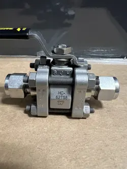 SWAGELOK  WHITEY  HC-62TS6 BALL VALVE 3/8” HAST-C 276