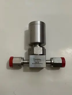 SWAGELOK DIAPHRAGM VALVE 6LV-DFHFR4-P-C FVCR 1/4