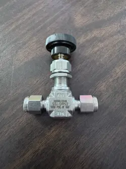 SWAGELOK SS-ORS2 1/8 NEW