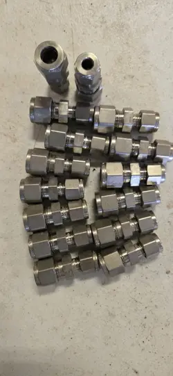 SWAGELOK SS-600-6-4, 3/8