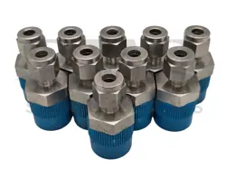 NEW SWAGELOK SS-400-1-8 SS MALE CONNECTOR 1/4 TUBE OD X 1/2 MNPT (LOT OF 10)