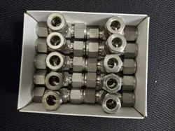 SWAGELOK SS-810-3