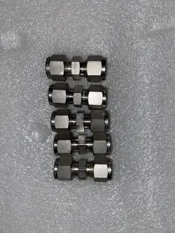 LOT OF 5 COUNT SWAGELOK 3/8 UNIONS, SS-600-6 SS 316