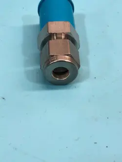 MALE CONNECTOR 1/4