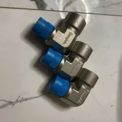 LOT OF 3  SWAGELOK SS-8-SE