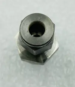 SWAGELOK S04332121B 1/4 TUBE X 7/16-20 THREAD