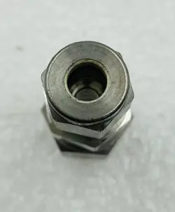 SWAGELOK S04441611B REDUCING UNION 3/8 TUBE X 1/4 TUBE X4