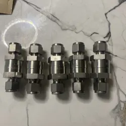 NEW SWAGELOK SS-CHS6