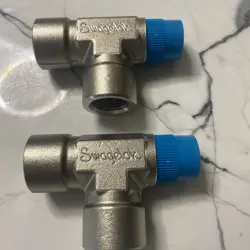 LOT OF 2    SWAGELOK  SS-8-ST