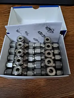 SWAGELOK SS-400-3  BOX OF TEN 1/4