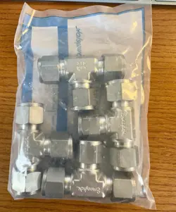 SWAGELOK SS-810-3, 1/2” OD UNION TEE TUBE FITTING STAINLESS STEEL, LOT OF 4 PCS