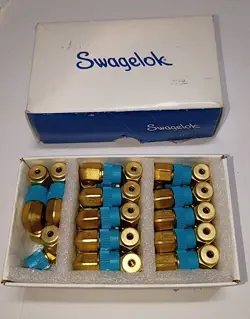 BOX OF 25 SWAGELOK B-200-3TMT BRASS SWAGELOK TUBE FITTING 1/8