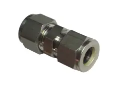 1 LOT OF 5 - SWAGELOK STAINLESS STEEL UNION FITTING, 1/2